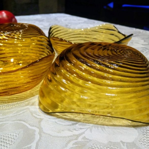 4 hand blown amber swirl, salade bowls - Picture 9 of 15